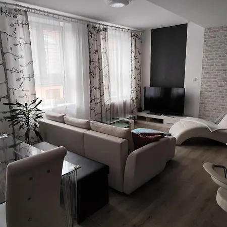 Apartman Pod Vezi Jindrichuv Hradec Exterior photo